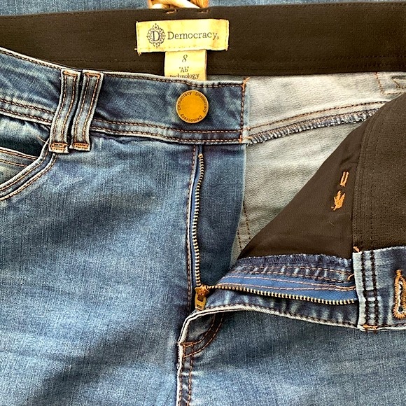 Democracy Frayed Hem Distressed Crop Jean - Picture 10 of 13